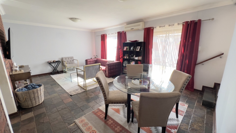 3 Bedroom Property for Sale in Langenhovenpark Free State
